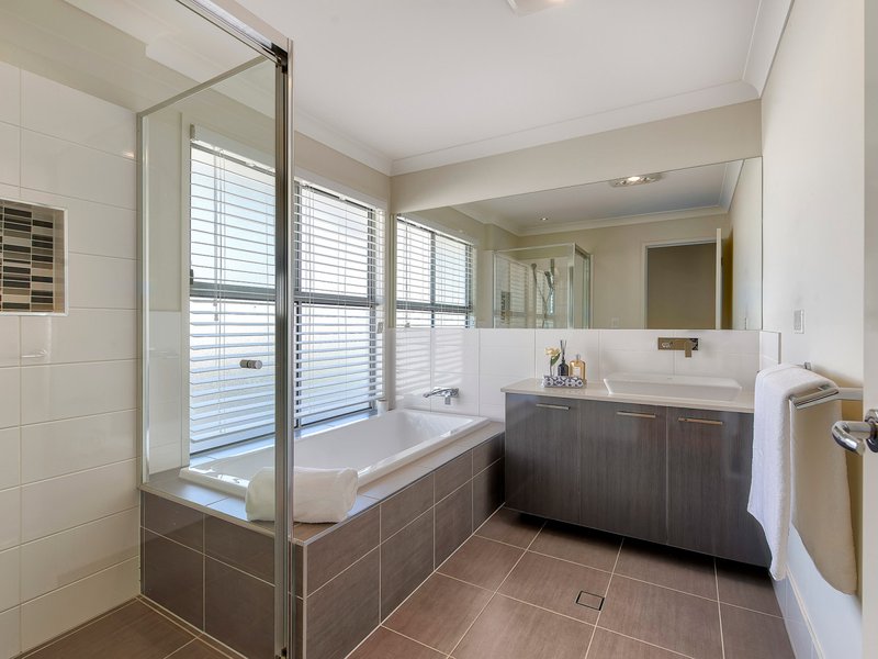 Photo - 119 Moree Street, Stafford Heights QLD 4053 - Image 12