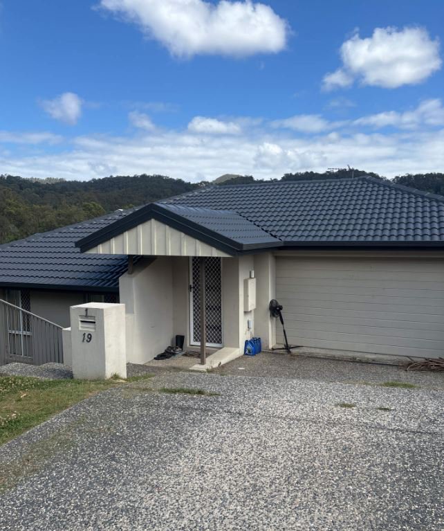 Photo - 1/19 Murray Circuit, Upper Coomera QLD 4209 - Image 1