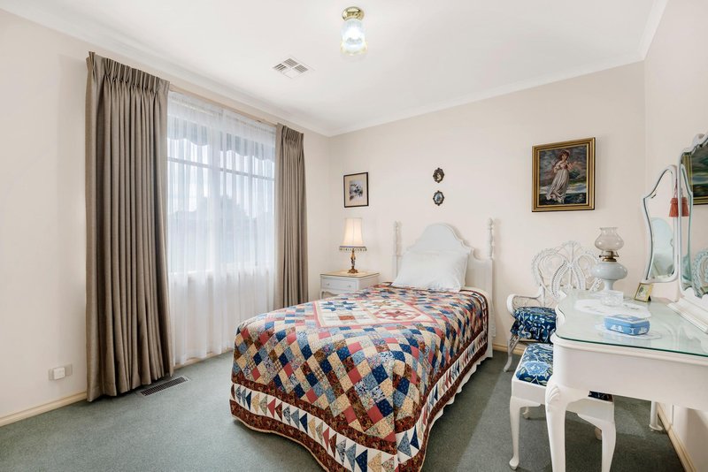 Photo - 1/19 Newbigin Street, Burwood VIC 3125 - Image 6