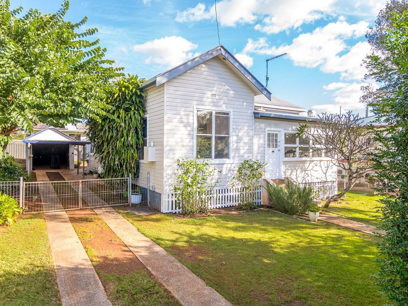 Photo - 119 Oakley Avenue, East Lismore NSW 2480 - Image 2