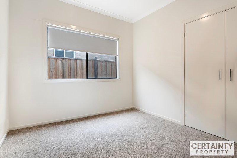 Photo - 119 Palmdale Cres , Mambourin VIC 3024 - Image 13