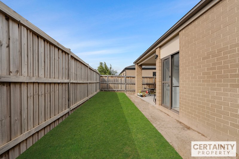 Photo - 119 Palmdale Cres , Mambourin VIC 3024 - Image 15