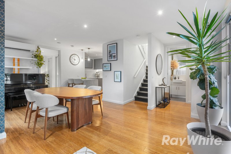 Photo - 1/19 Rosella Street, Murrumbeena VIC 3163 - Image 6