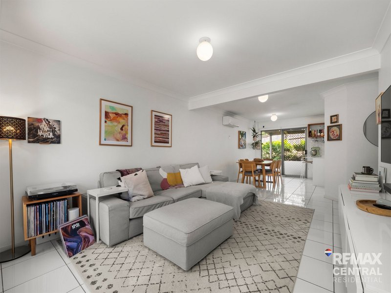 Photo - 1/19 Russell Street, Everton Park QLD 4053 - Image 6