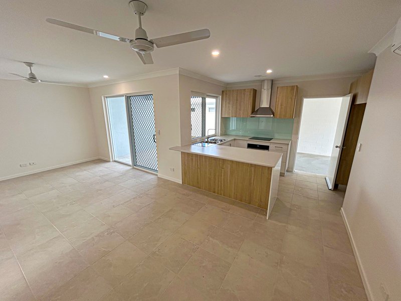 Photo - 1/19 Skipper Court, Trinity Beach QLD 4879 - Image 3