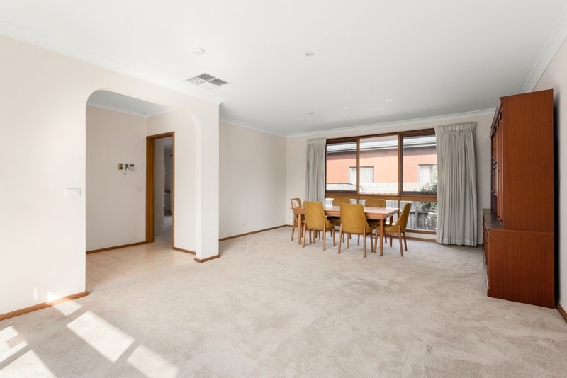 Photo - 1/19 St Huberts Road, Carnegie VIC 3163 - Image 2