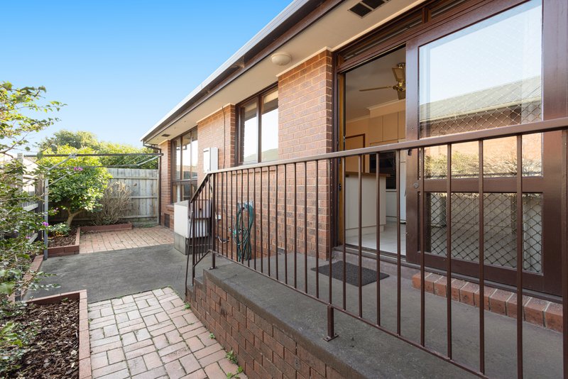 Photo - 1/19 St Huberts Road, Carnegie VIC 3163 - Image 7