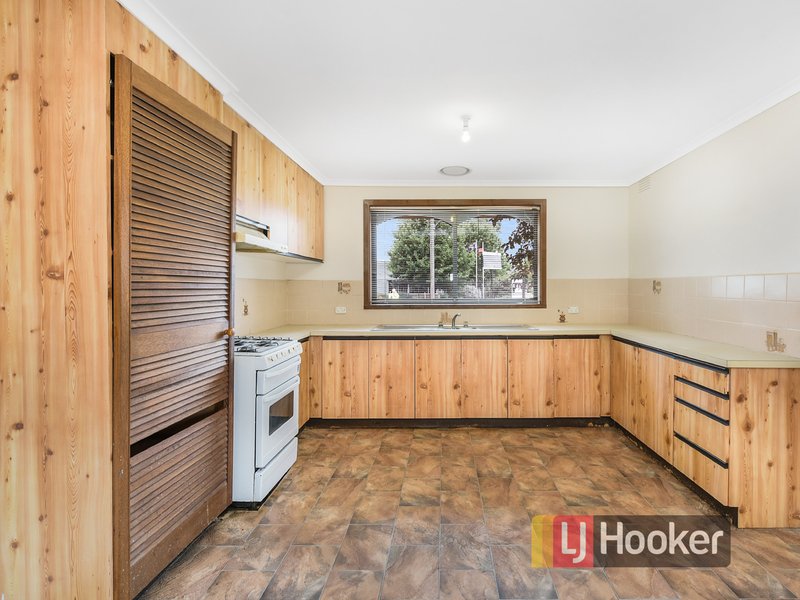 Photo - 1/19 Stawell Street, Cranbourne VIC 3977 - Image 7