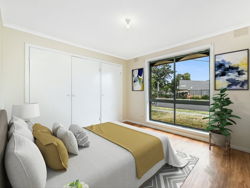 Photo - 1/19 Stawell Street, Cranbourne VIC 3977 - Image 8