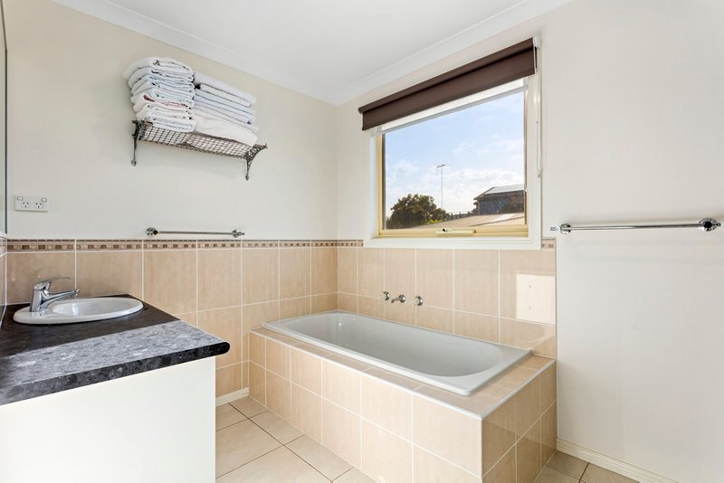 Photo - 1/19 Stevens Street, Portarlington VIC 3223 - Image 11