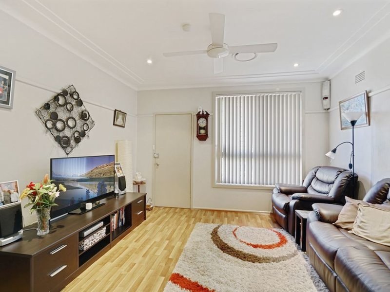 Photo - 119 Townview Road, Mount Pritchard NSW 2170 - Image 3