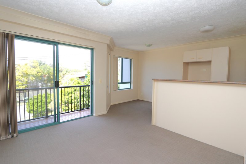 Photo - 11/9 Tweed Street, Southport QLD 4215 - Image 4