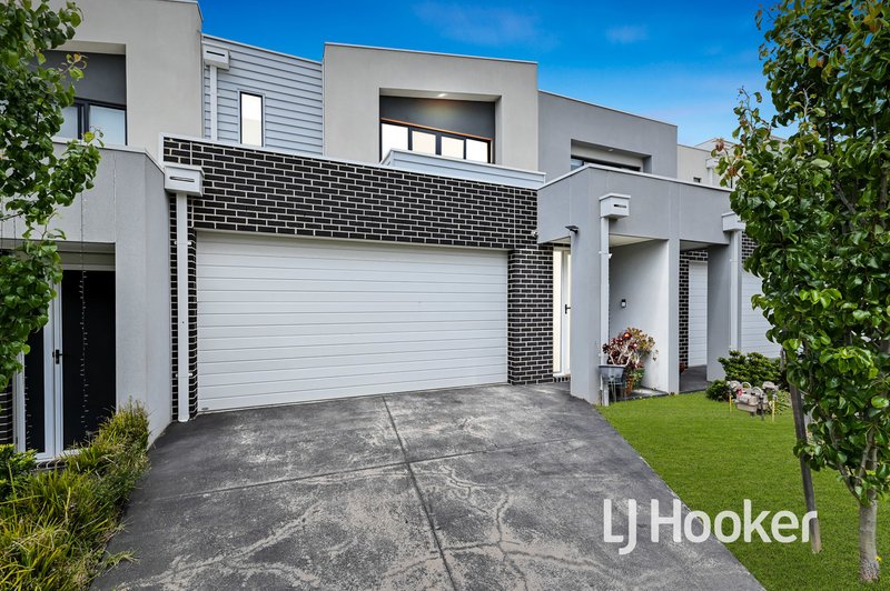 119 Willow Glen Boulevard, Cranbourne VIC 3977