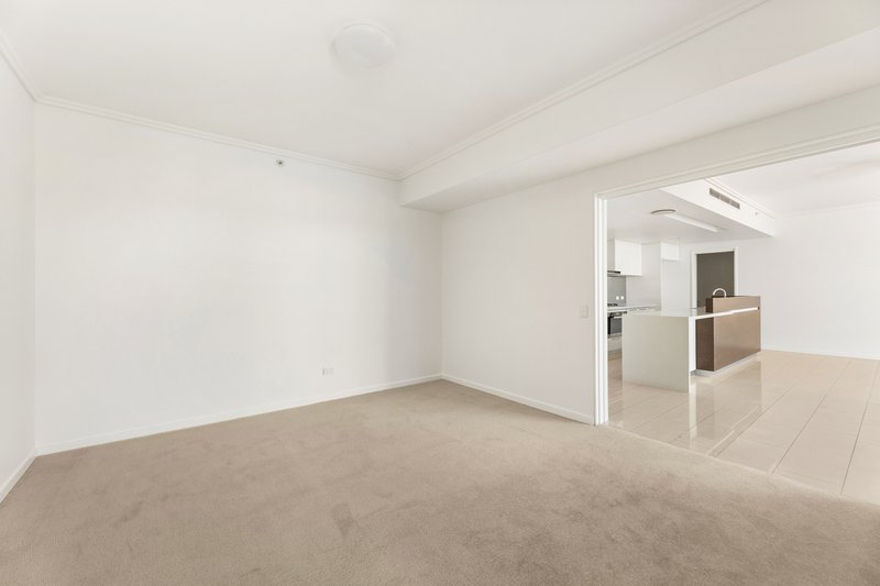 Photo - 11907/8 Harbour Road, Hamilton QLD 4007 - Image 6