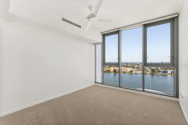 Photo - 11907/8 Harbour Road, Hamilton QLD 4007 - Image 10