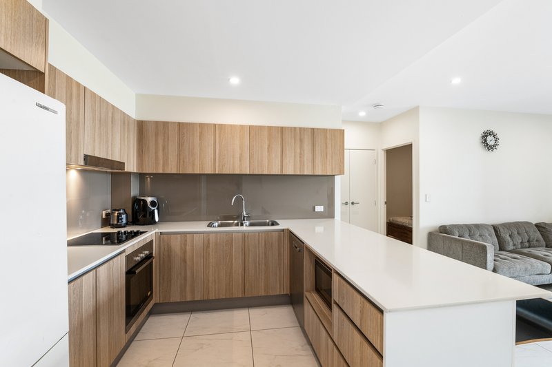 Photo - 11/908 Logan Road, Holland Park West QLD 4121 - Image 3