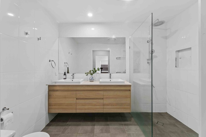 Photo - 119/1 Latitude Boulevard, Nikenbah QLD 4655 - Image 9