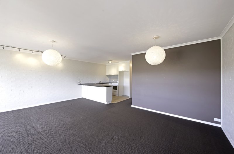 Photo - 11/94 Collett Street, Queanbeyan NSW 2620 - Image 5