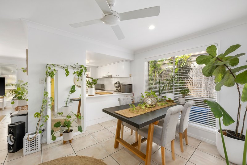 Photo - 11/95 Arundel Drive, Arundel QLD 4214 - Image 8