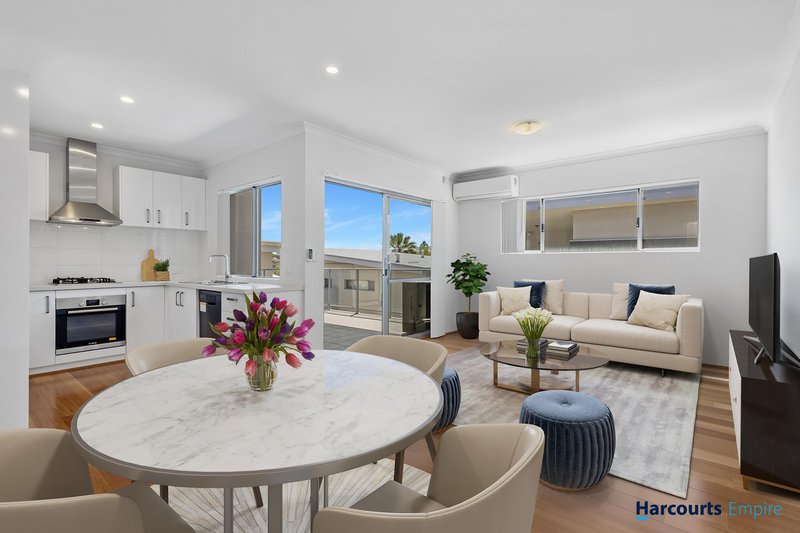Photo - 11/95 Duke Street, Scarborough WA 6019 - Image 1