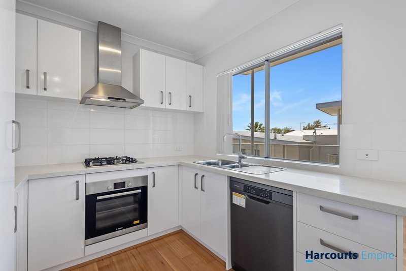 Photo - 11/95 Duke Street, Scarborough WA 6019 - Image 4