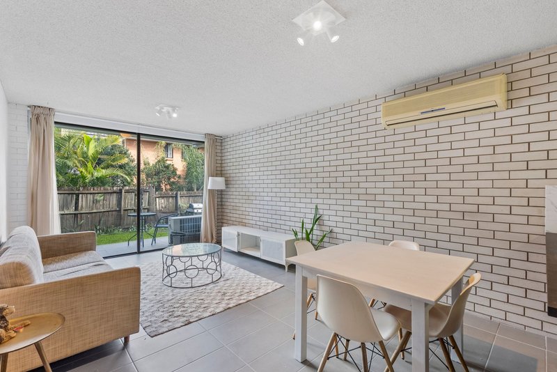 Photo - 1/195 Webster Road, Stafford QLD 4053 - Image 1