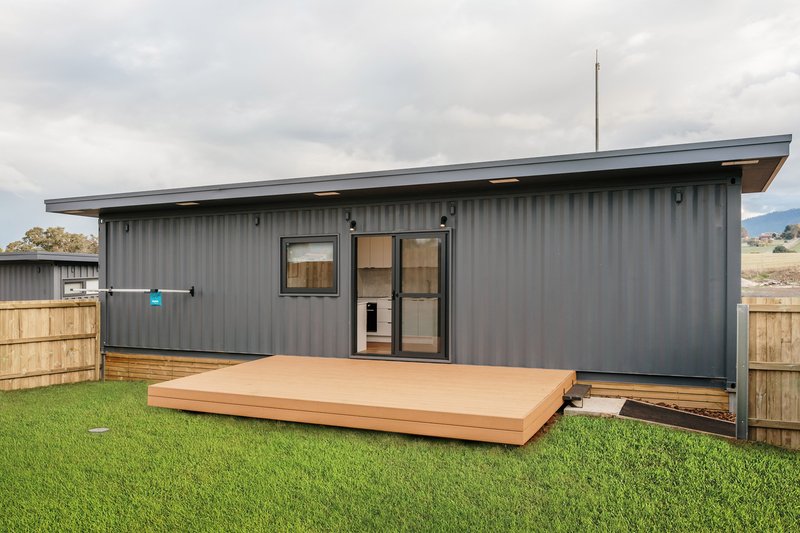 Photo - 11/96 King Street, Scottsdale TAS 7260 - Image 1