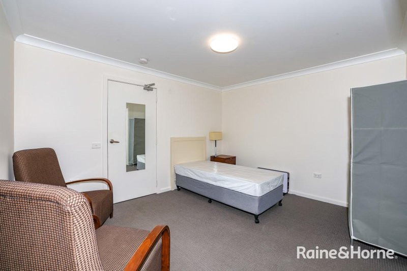 Photo - 1/197a Browning Street, Bathurst NSW 2795 - Image 3