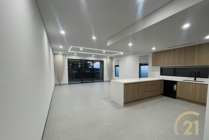 Photo - 119A Stella Street, Fairfield Heights NSW 2165 - Image 2