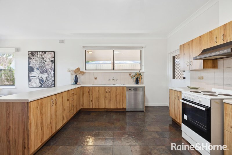 Photo - 11A Creighton Avenue, Morphett Vale SA 5162 - Image 7