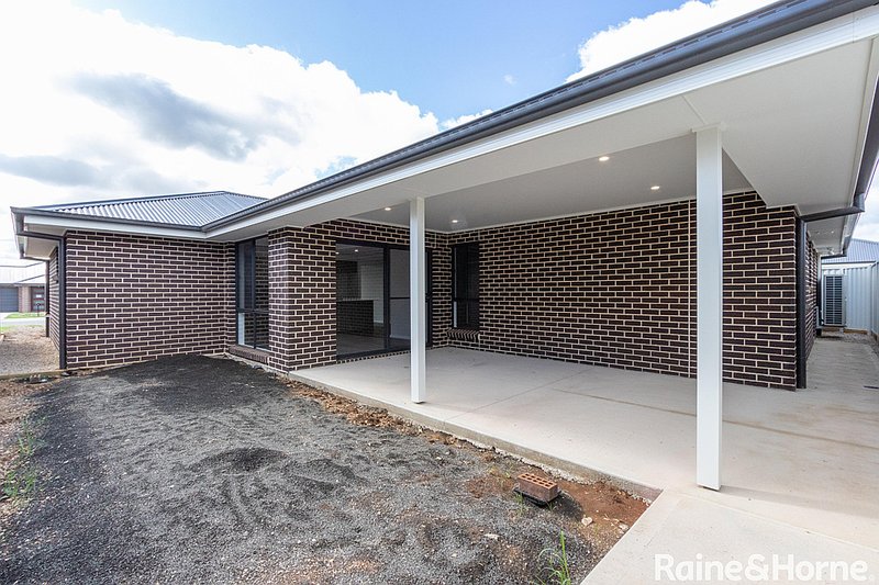 Photo - 11A Darling Street, Eglinton NSW 2795 - Image 16