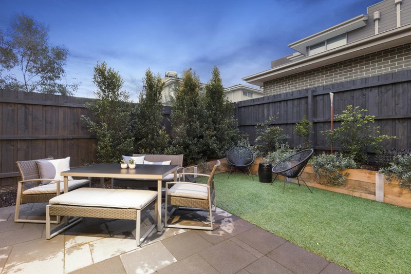 Photo - 1/1A Dover Street, Oakleigh East VIC 3166 - Image 8