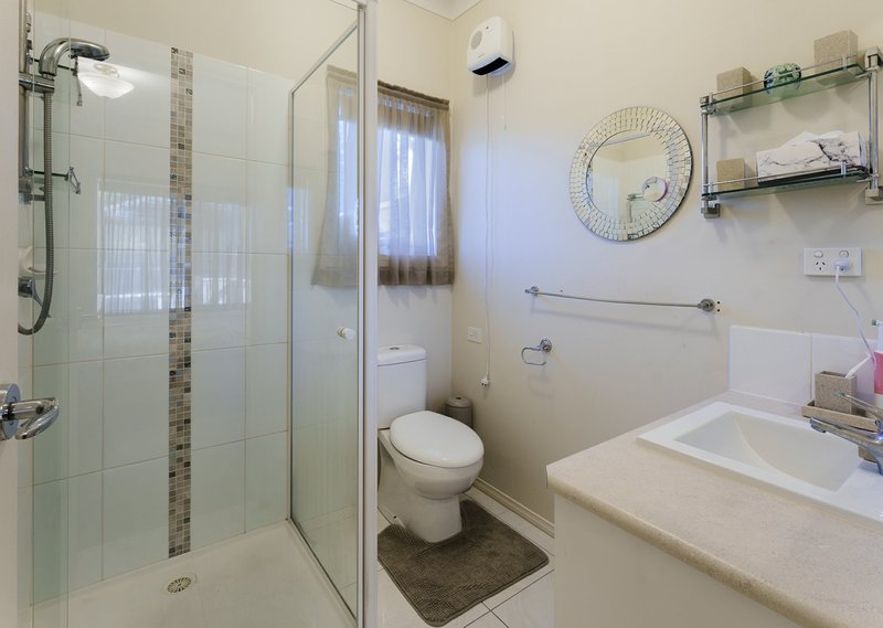 Photo - 11a Esther Crescent, Mooroolbark VIC 3138 - Image 5