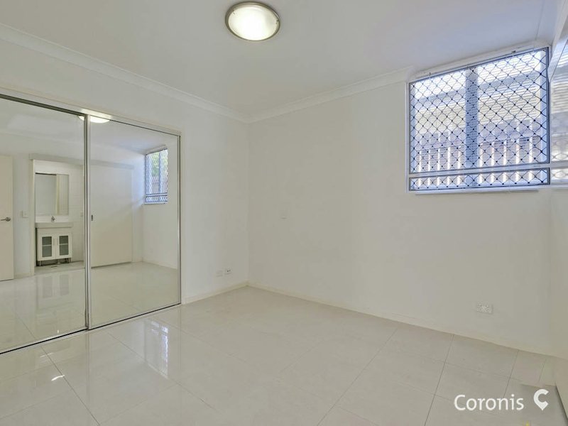 Photo - 11A Guildford Street, Kelvin Grove QLD 4059 - Image 4