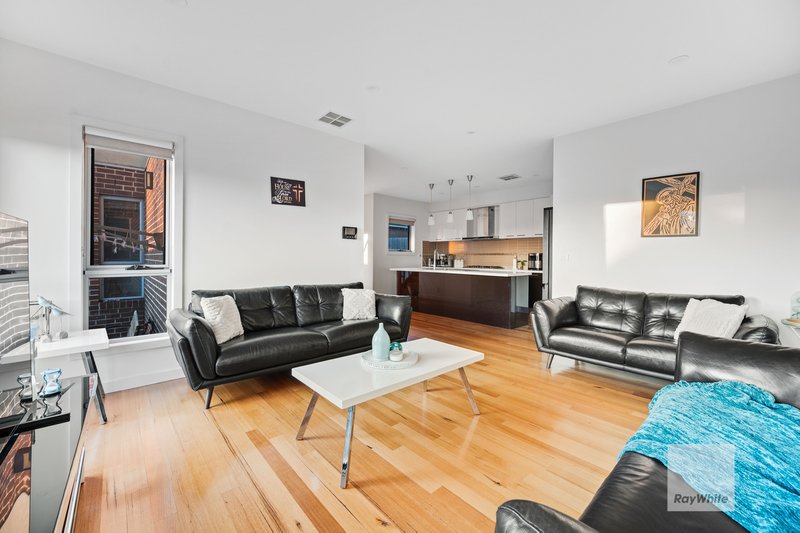 Photo - 11A Haig Place, Attwood VIC 3049 - Image 6