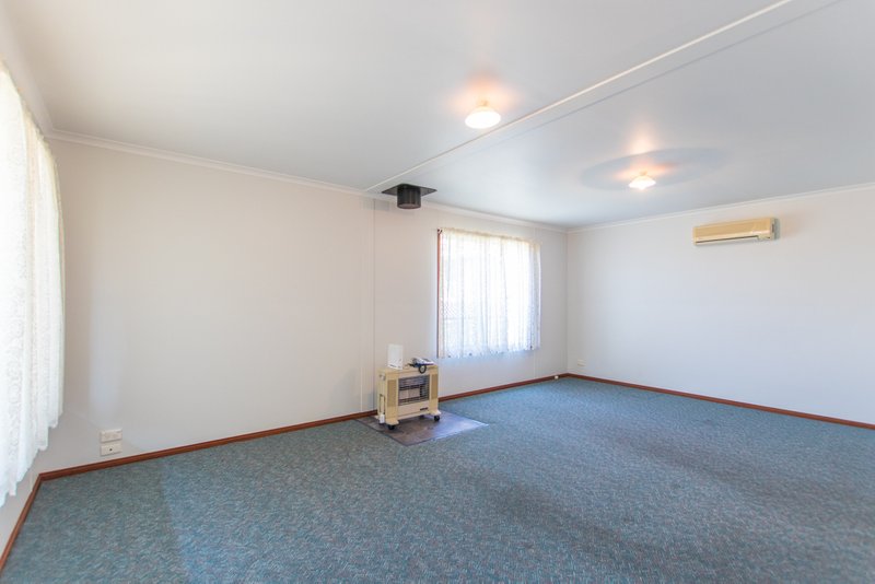 Photo - 11A Howick Street, Tumut NSW 2720 - Image 6