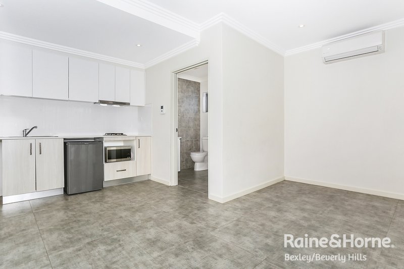 Photo - 1/1a Pallamana Parade, Beverly Hills NSW 2209 - Image 2