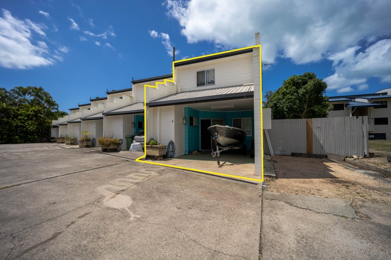 1/1A Pleasant Drive, Cannonvale QLD 4802