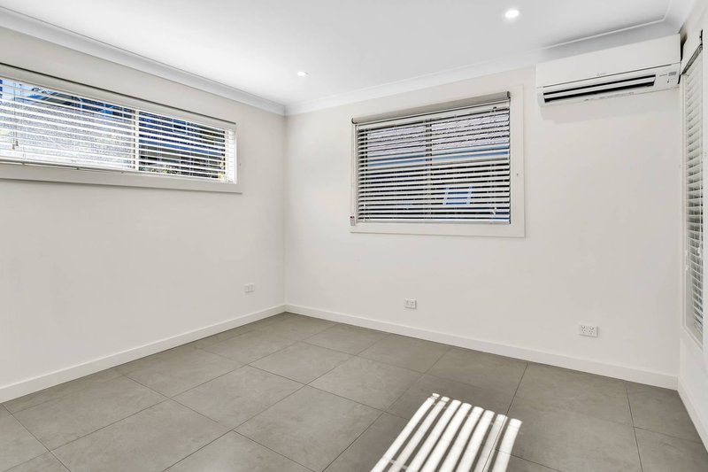 Photo - 11a Ryrie Avenue, Forestville NSW 2087 - Image 3