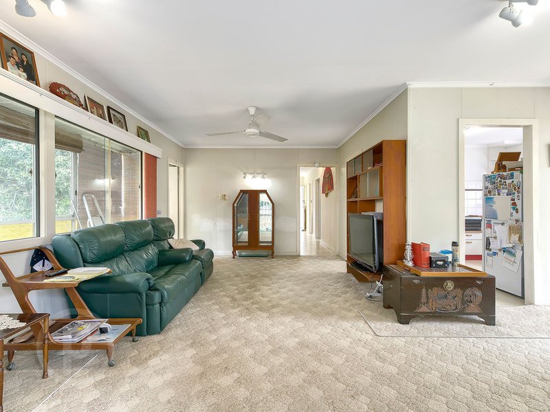 Photo - 11a Shaftesbury Street, Tarragindi QLD 4121 - Image 2