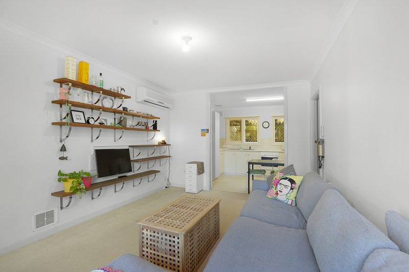 Photo - 11A Shalford Way, Girrawheen WA 6064 - Image 4