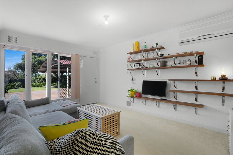 Photo - 11A Shalford Way, Girrawheen WA 6064 - Image 6