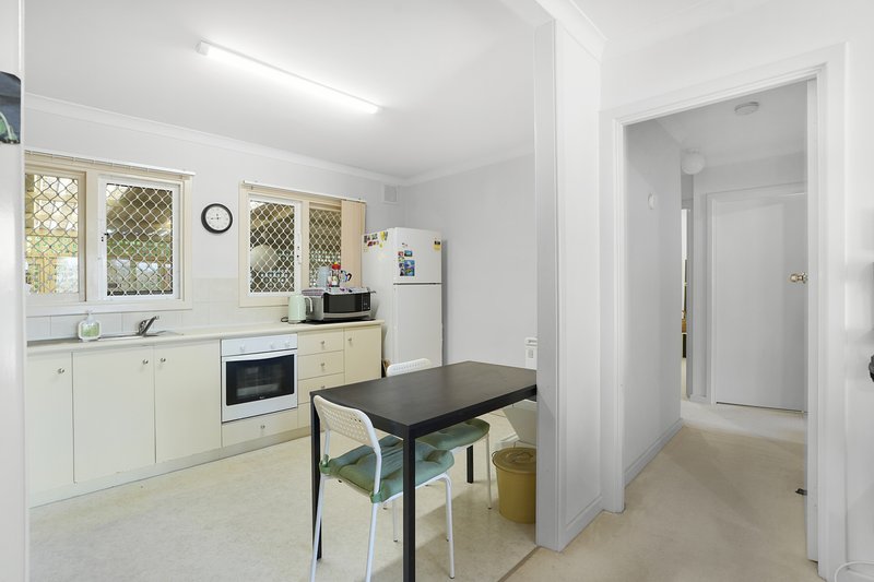 Photo - 11A Shalford Way, Girrawheen WA 6064 - Image 8