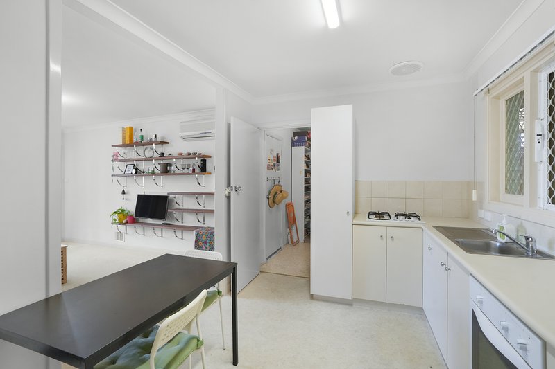 Photo - 11A Shalford Way, Girrawheen WA 6064 - Image 13