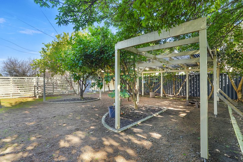 Photo - 11A Shalford Way, Girrawheen WA 6064 - Image 24