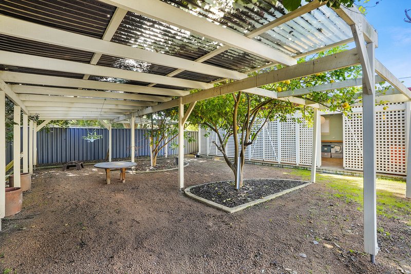 Photo - 11A Shalford Way, Girrawheen WA 6064 - Image 25