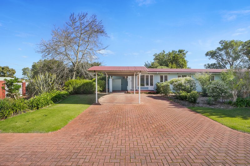 Photo - 11A Shalford Way, Girrawheen WA 6064 - Image 31