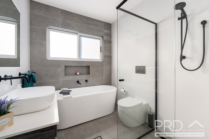 Photo - 11A Springfield Road, Padstow NSW 2211 - Image 7