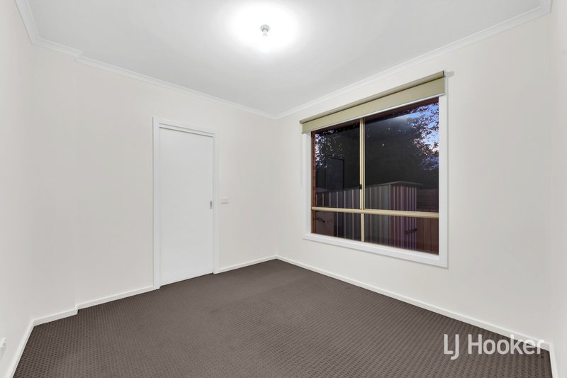 Photo - 11a Strong Drive, Hampton Park VIC 3976 - Image 6