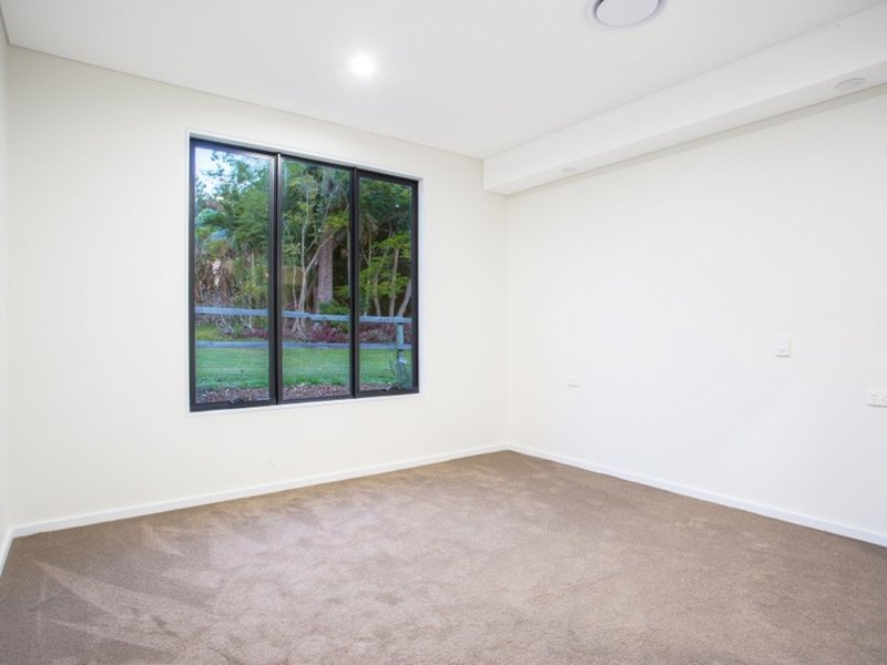 Photo - 11a Viscount Drive, Tallai QLD 4213 - Image 14